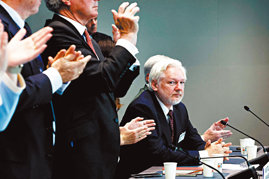 ●阿桑奇稱他被迫向美方承認從事新聞工作有罪以換取獲釋。 法新社