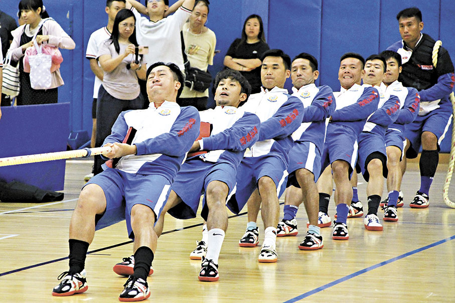●決賽上，學生鉚足勁爭取好成績。 香港文匯報記者黃艾力  攝