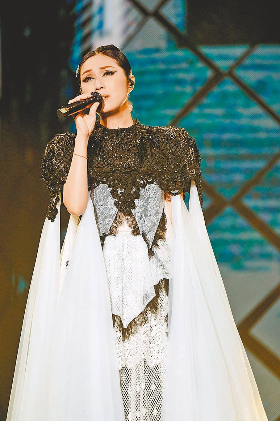 ●千嬅宣布今次巡演已經進入倒數階段。