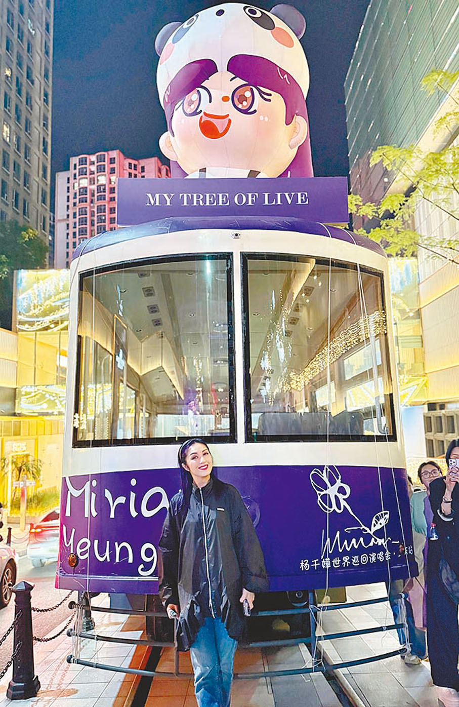 ●千嬅特地到重慶的應援活動打卡。