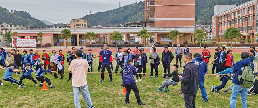 ●香港青少年到廣東清遠的山區村落，親身感受當地生活。
