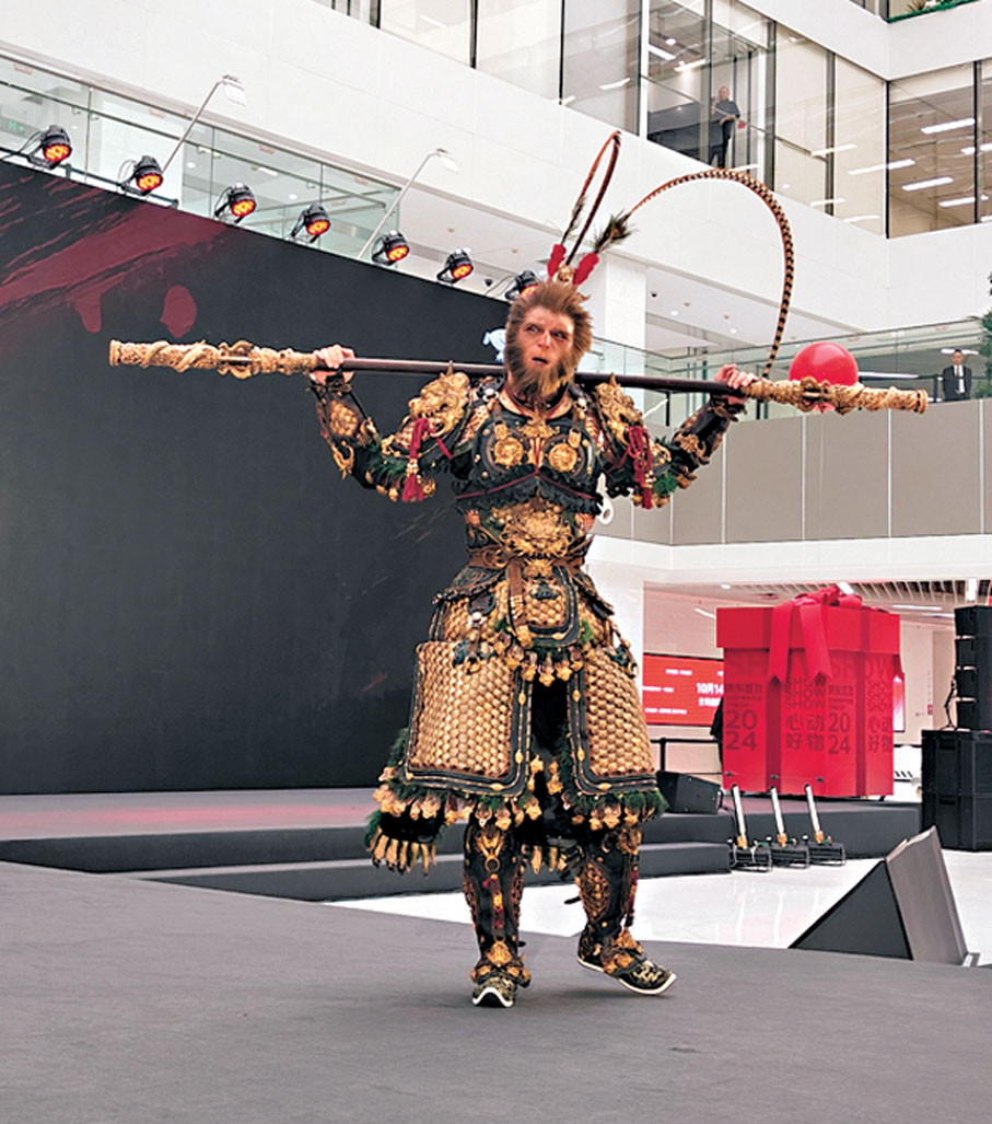 ●《黑神話：悟空》Cosplayer。香港文匯報記者朱燁  攝