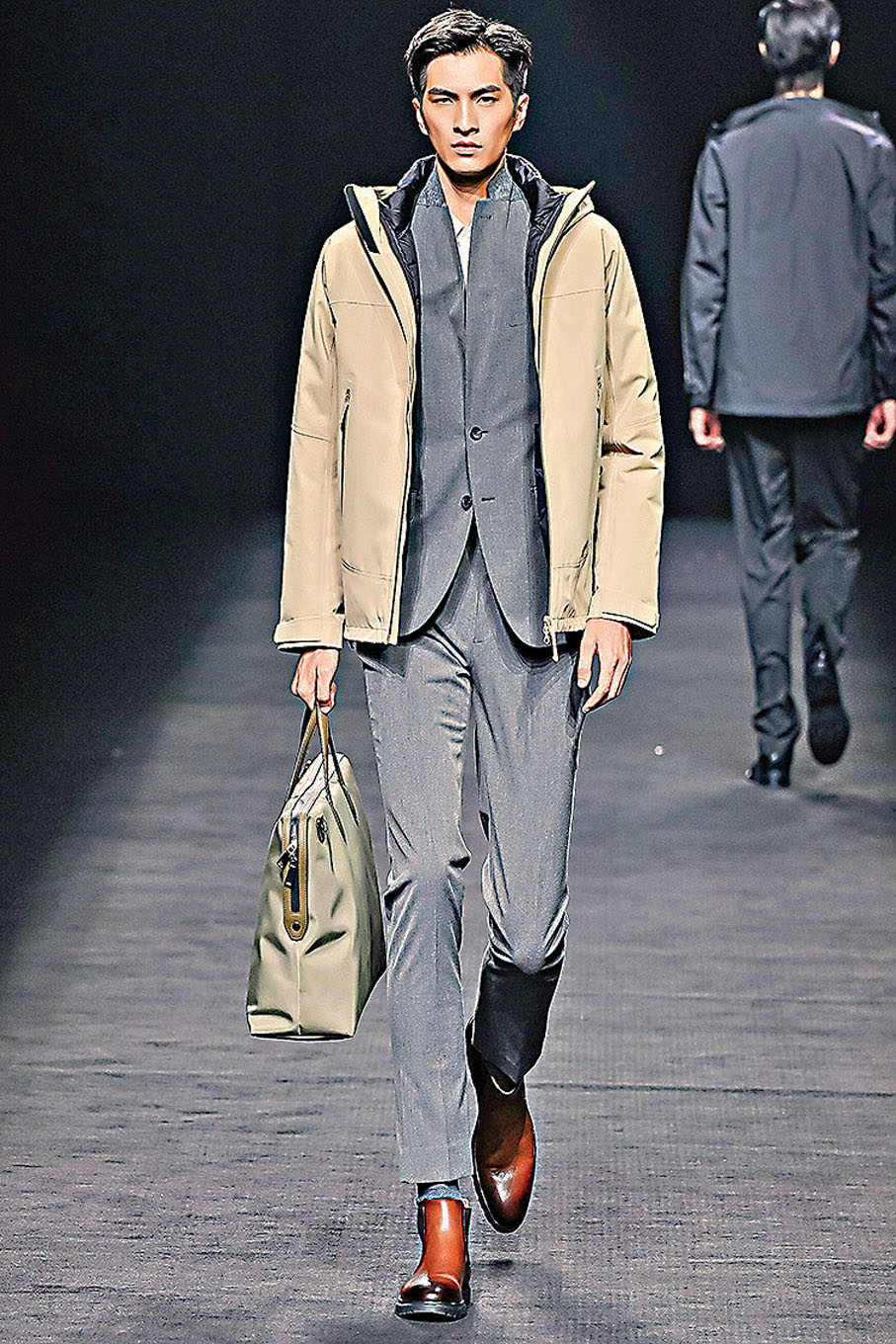 ●襯衫老羅攜「總裁駕到」主題秋冬系列新亮相。