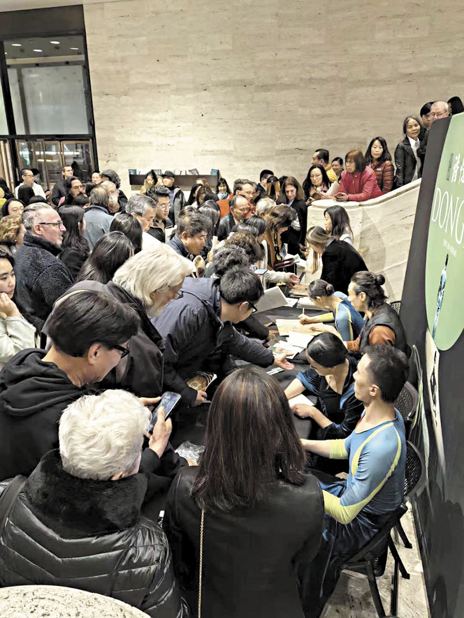 ●中國東方演藝集團近年「走出去」的優秀作品在海外受到熱烈歡迎。