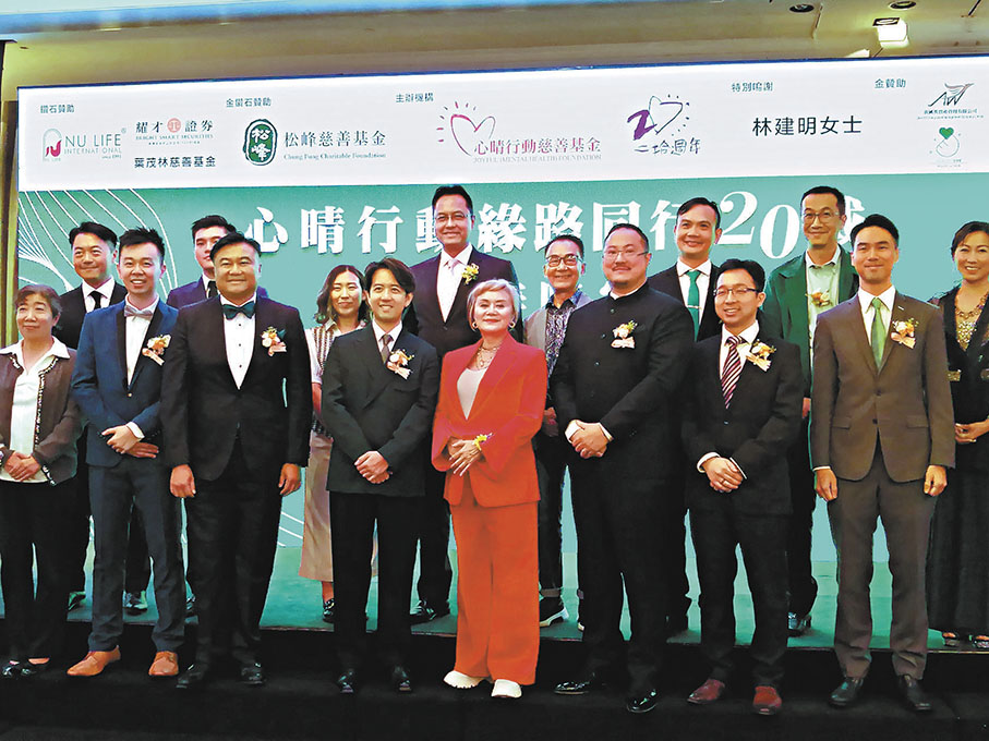 ●一班善長仁翁出錢出力。