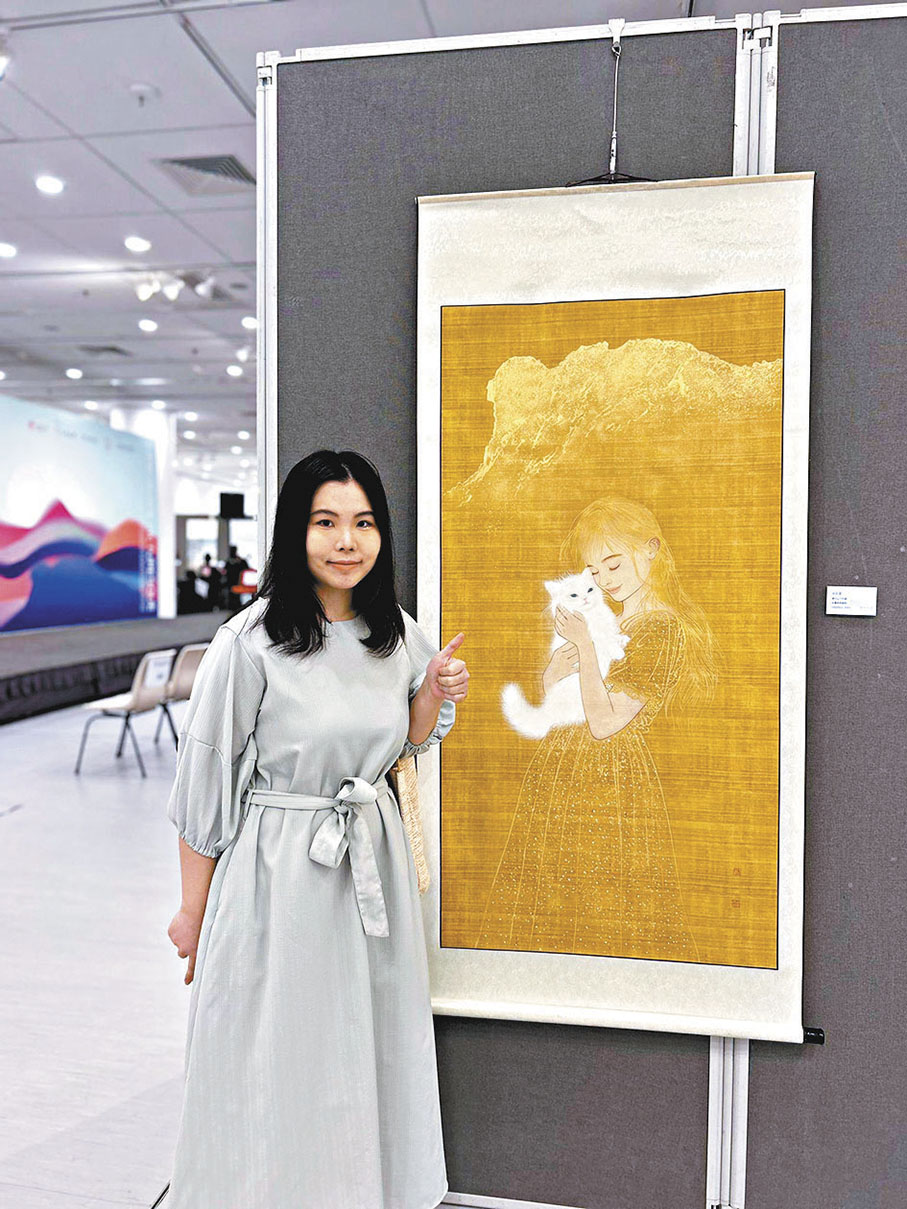 ●余志雯藉《獅子山下的愛》表達人與動物之間的真摯關愛。 胡茜  攝