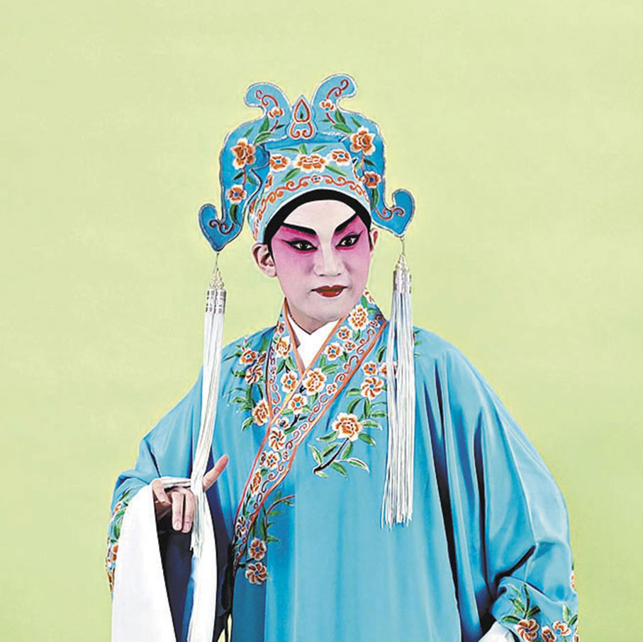 ●譚穎倫年紀輕輕演出時日卻不短。