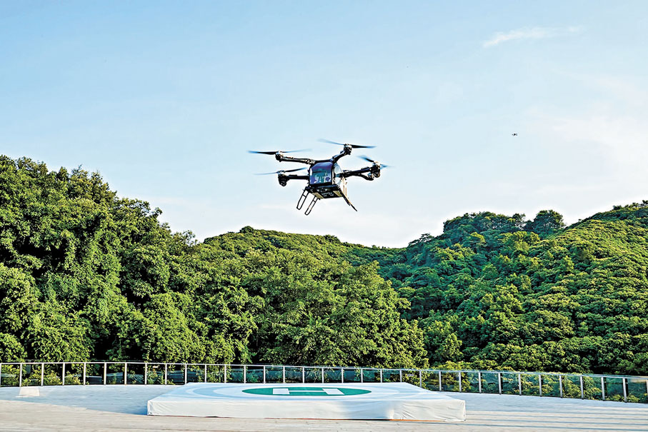 ●小鵬匯天「陸地航母」正在飛行演示。香港文匯報廣州傳真
