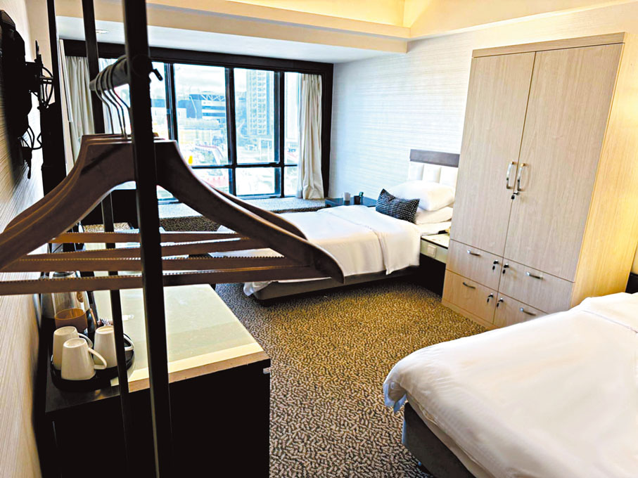 ●「YOT Hub 仁愛龍城青年宿舍」招租，最多160個宿位，月租介乎4,500元至4,650元。