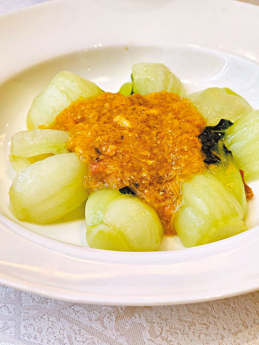 ●蟹粉扒小棠菜