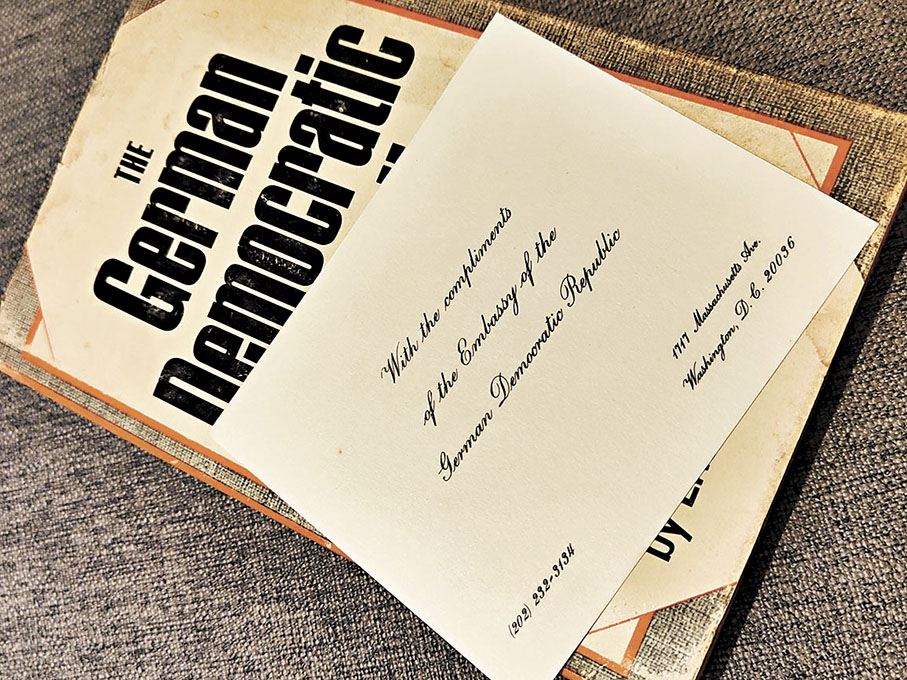 ●前「東德」執政黨德國統一社會黨總書記昂納克的著作。