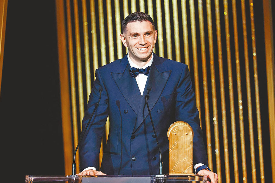 ●達米安馬天尼斯獲「耶辛獎」。  法新社