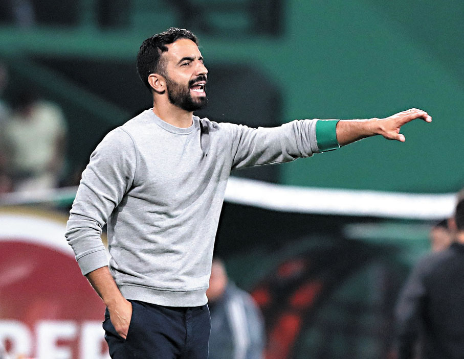 ●艾摩廉執教士砵亭四年間曾兩奪葡超冠軍。  資料圖片