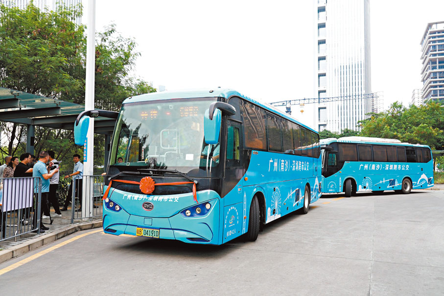 ●深圳-廣州(南沙)跨市公交線路正式開行。香港文匯報記者郭若溪 攝