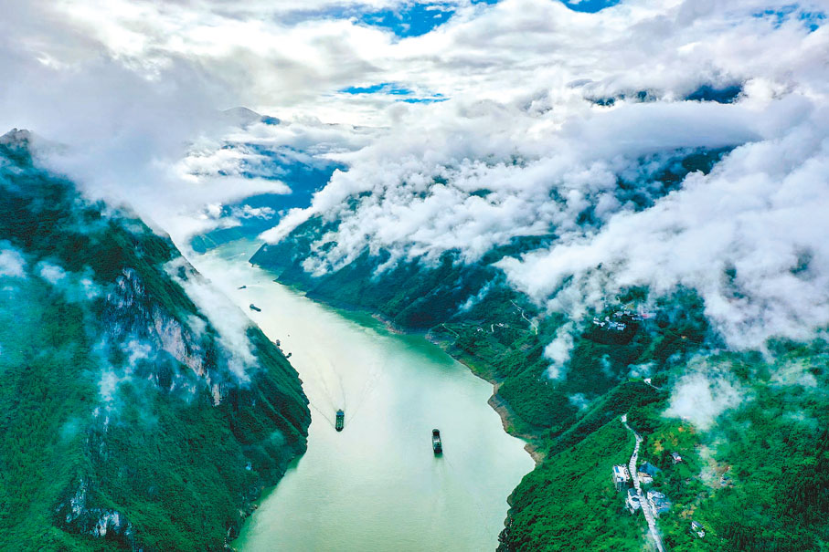 ●圖為重慶市巫山縣長江三峽巫峽段景色。資料圖片