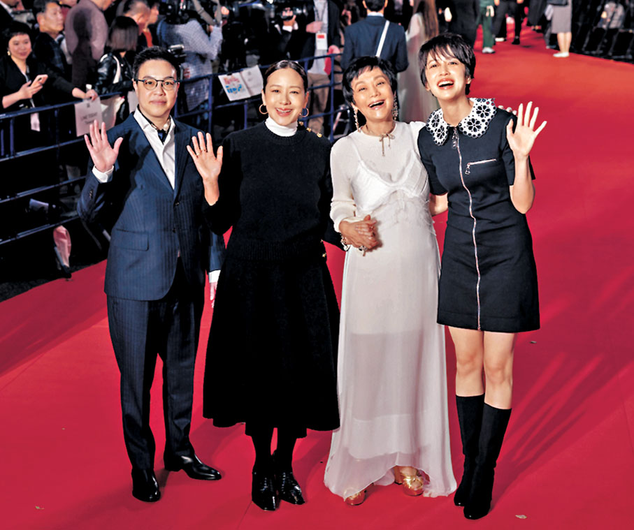 ●《女兒的女兒》劇組在東京電影節紅毯合體。