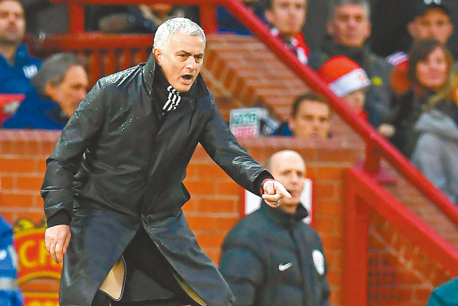 ●摩連奴曾執教曼聯兩年多，最終在第三季被炒收場。  資料圖片