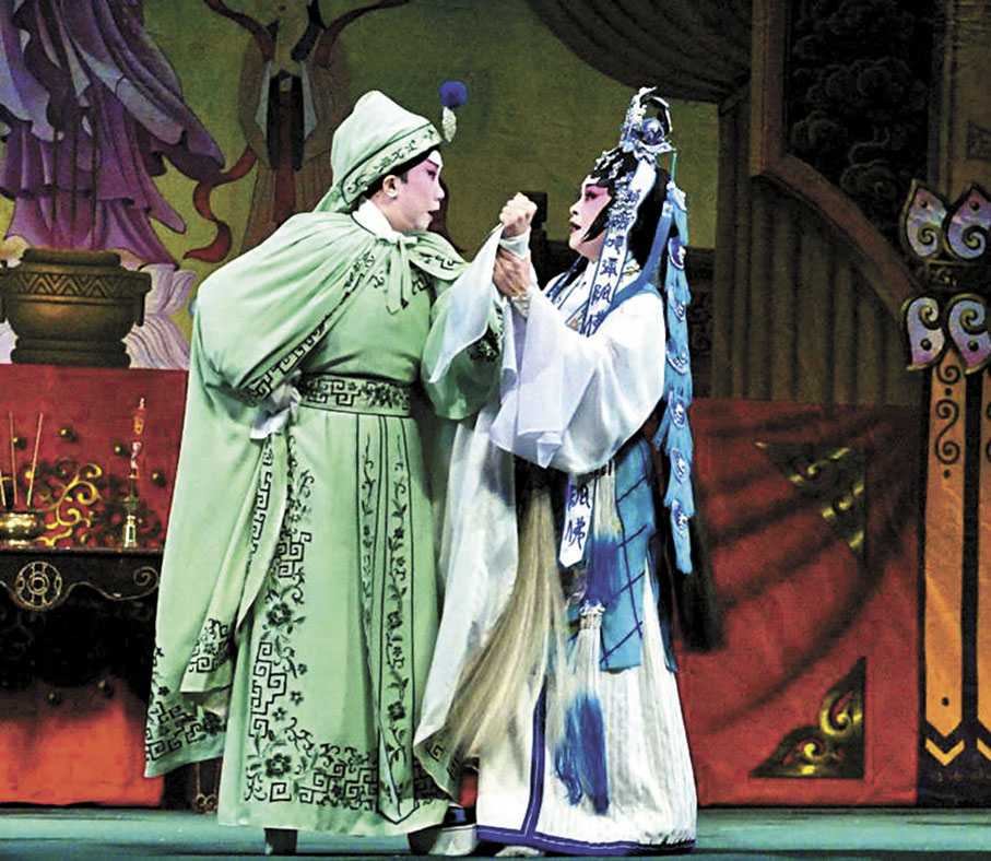 ●藝青雲、鄧有銀演出《帝女花之庵遇‧相認》。