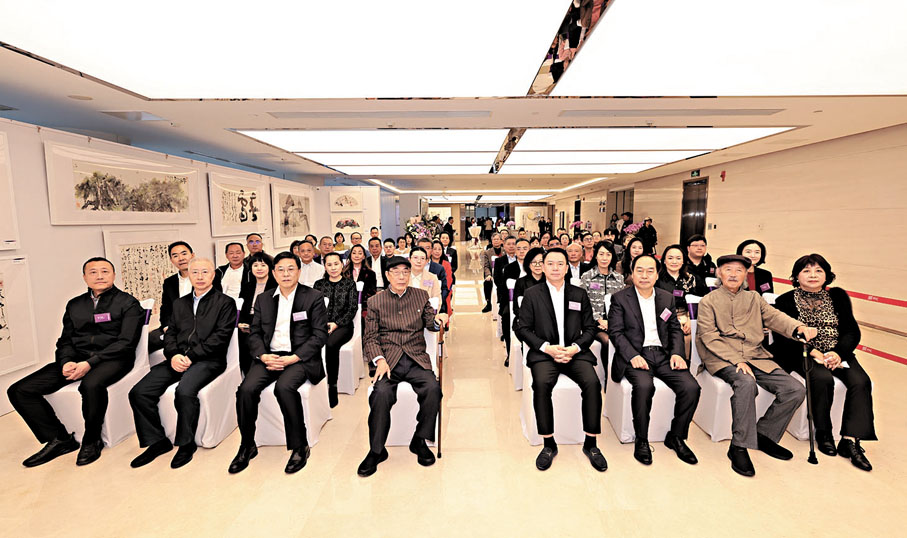 ●在北京展覽揭幕現場，出席嘉賓大合照。