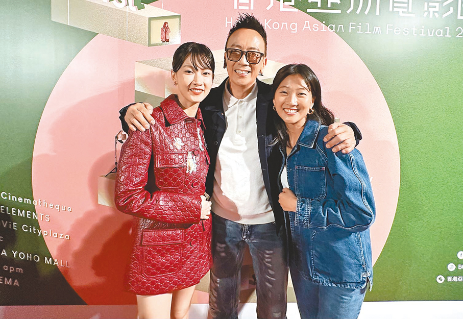 ●鄭丹瑞攬實「真假女兒」鄭瑤（右一）與廖子妤。