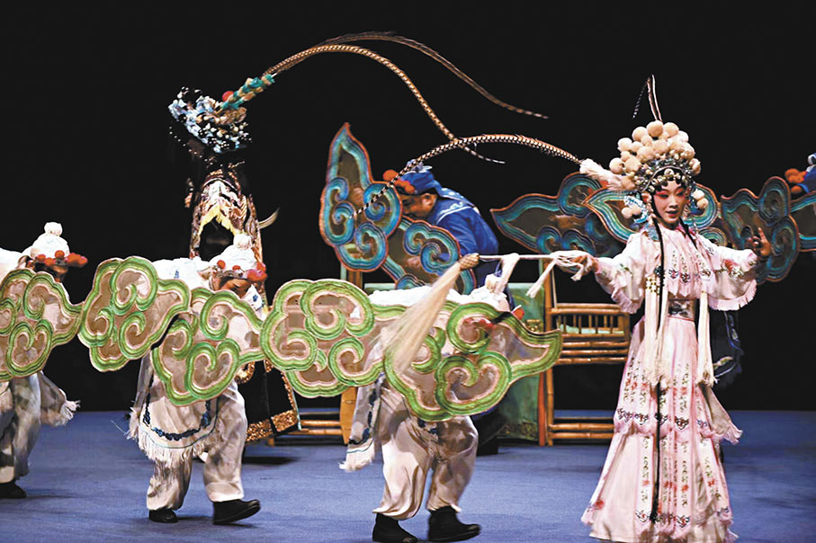 ●2024年初，成都市川劇研究院歷時23天走訪3國6城，為海外觀眾帶來十餘場演出及活動。