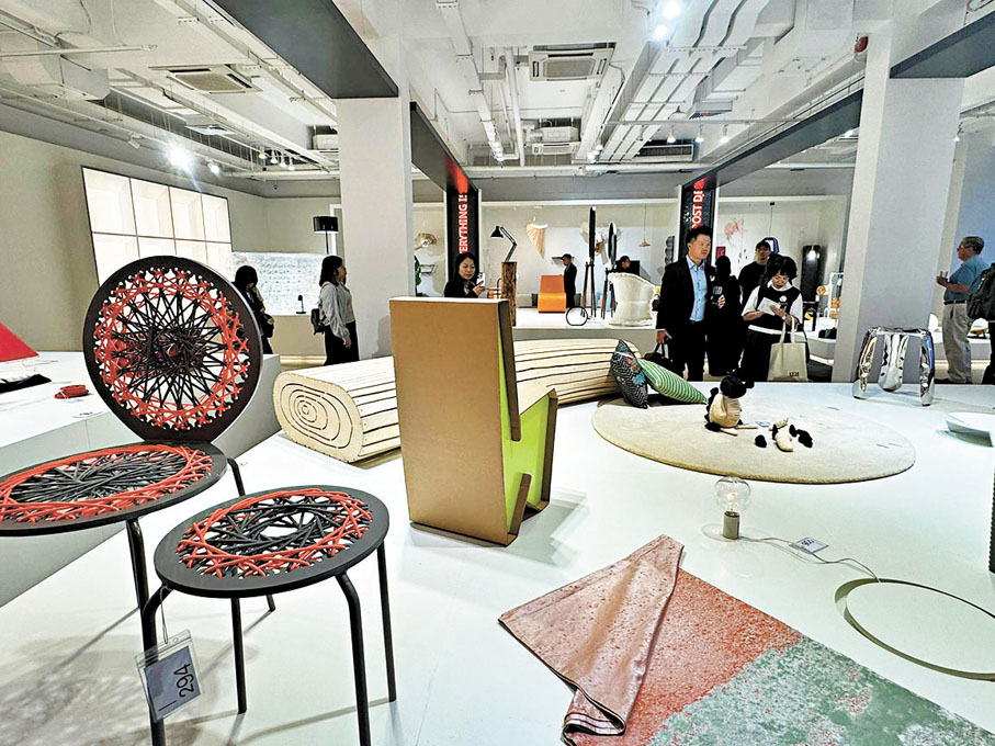 ●衛星展現場吸引不少參觀者到場。