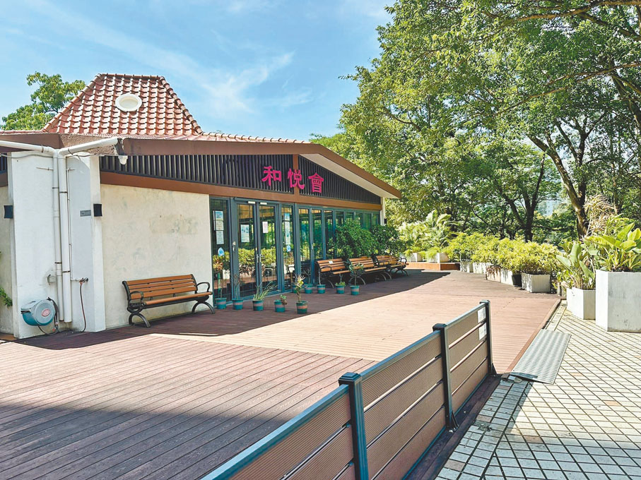 ●上水和悅會涉嫌以「姊妹店」大埔和悅會名義為長者提供扣減社區券服務。香港文匯報記者文禮願  攝