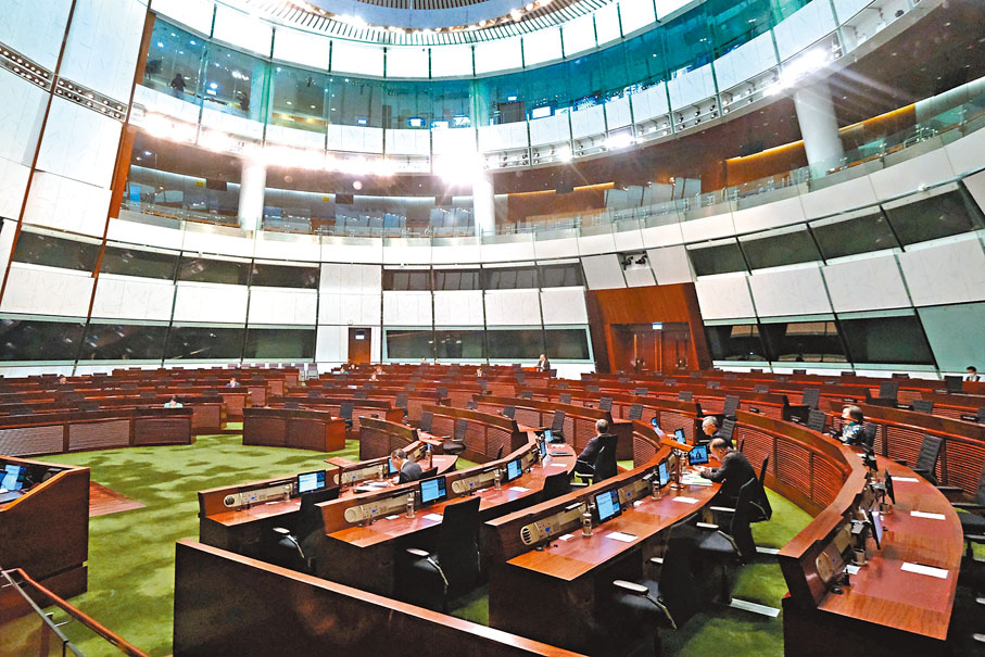 ●立法會昨日起一連三日辯論施政報告致謝議案。香港文匯報記者涂穴 攝