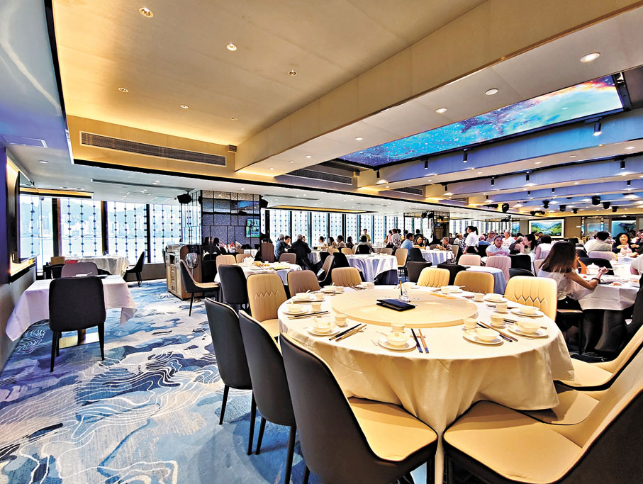 ●酒樓環境開揚，擁有維港視野。