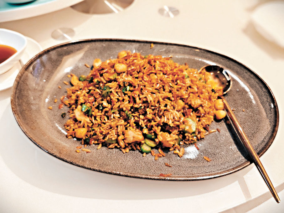 ●頭抽海皇櫻花蝦炒飯