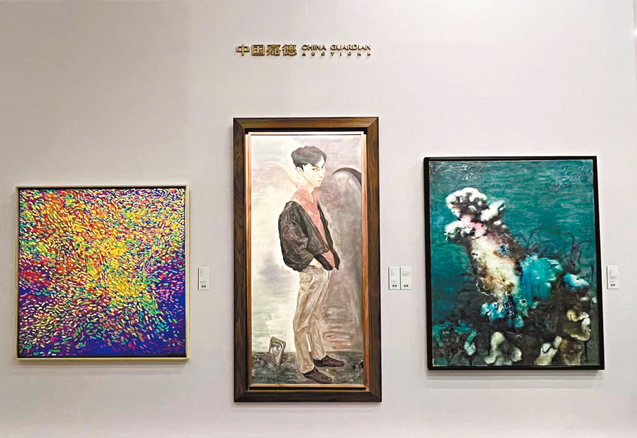 ●毛焰作品《X的肖像》（中）。