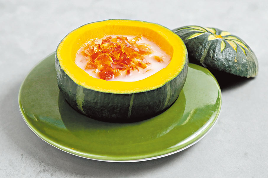 ●桃膠杏汁蛋白燉貝貝瓜