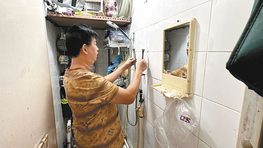 ●昨日所見，單位內的熱水爐已經被拆走。