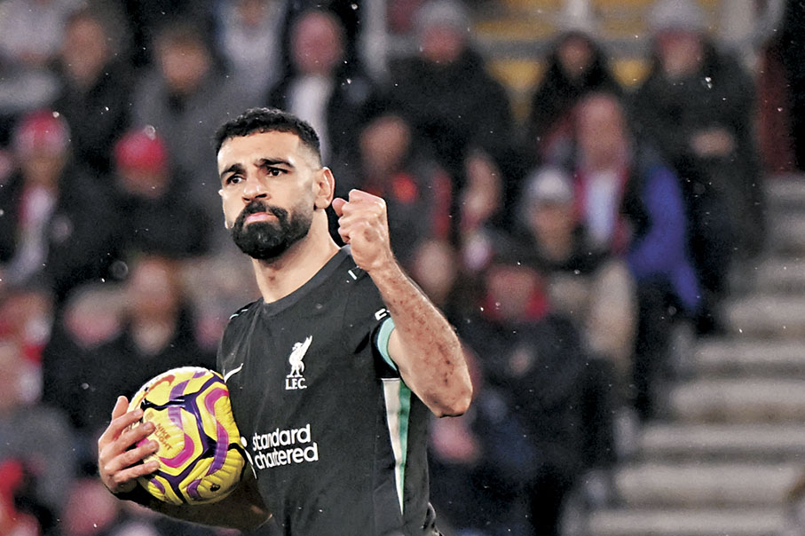 ●穆罕默德沙拿剛戰起孖。  法新社