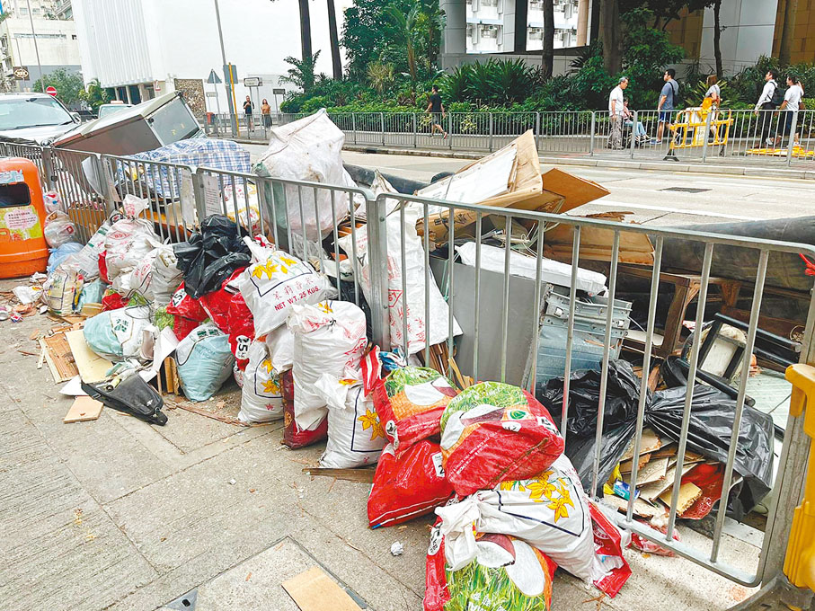 ●申訴專員主動調查非法棄置建築廢物問題及「好好斗」回收服務。 