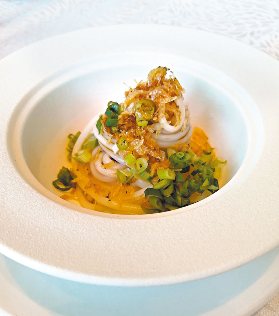 ●鵝葱油撈手工麵