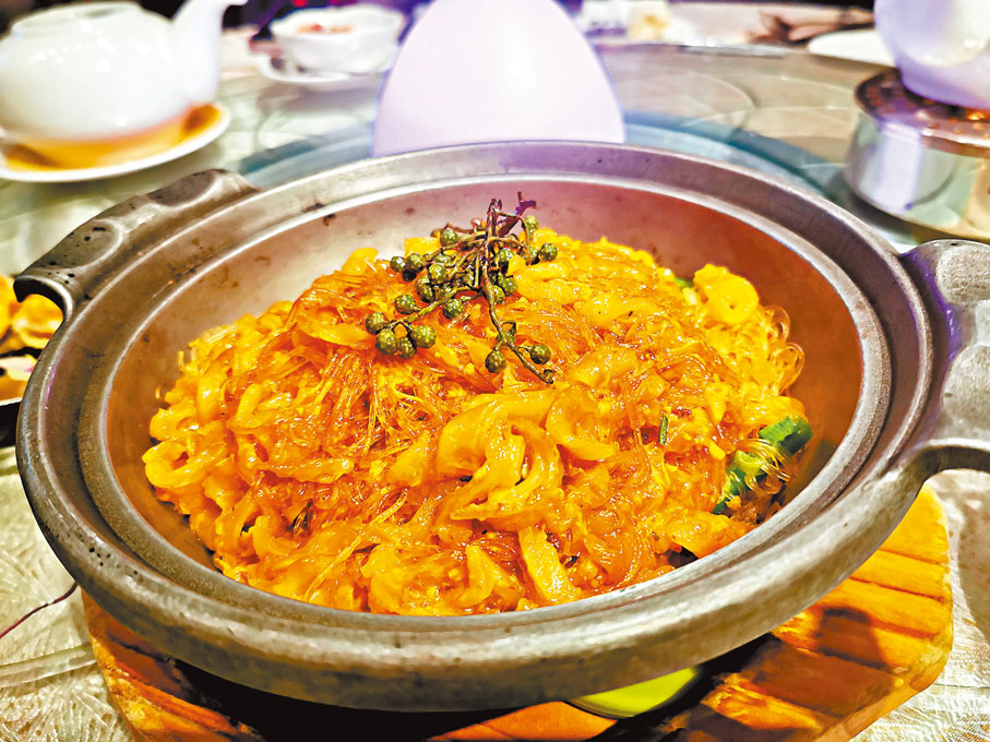 ●X.O.醬銀鈎炒南澳洲翡翠鮑片