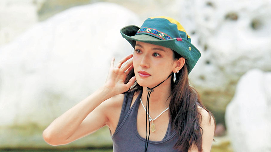 ●思貝自揭曾壓力大致出現幻聽、幻覺。