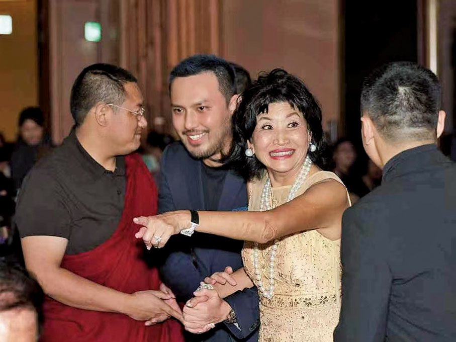 ●2024年，子辰出席慈善女王趙曾學韞慈善晚宴。