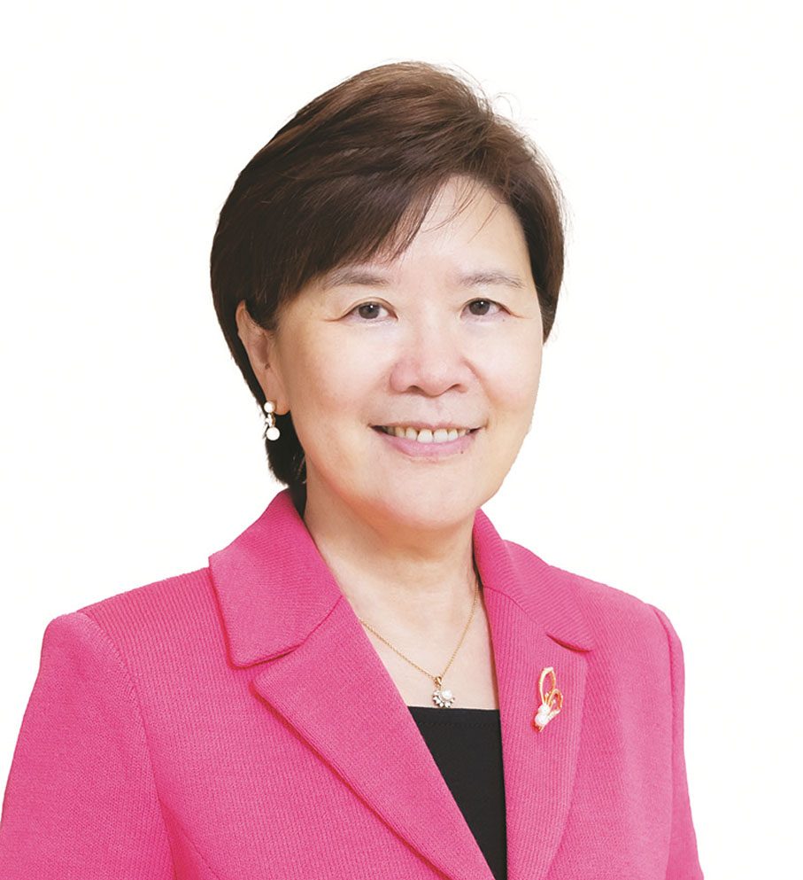 【領導寄語】香港科技大學（廣州）理事會理事長、香港科技大學校長葉玉如：「在這所以創新為基因的大學裏，你們嚴謹求學，已經為適應瞬息萬變的全球格局做好了充分準備。如今，你們是國家急需的創新家和領航者，肩負着推動社會進步、開創美好未來的重任。」