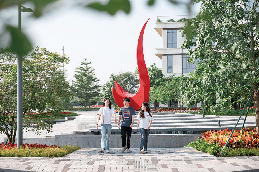 ●學生在港科大（廣州）學習。