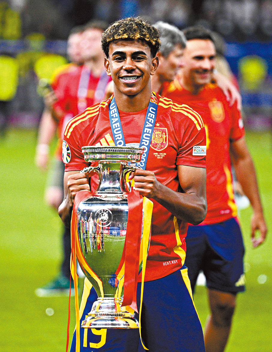 ●耶馬是西班牙勇奪今屆歐國盃冠軍的重要功臣。 資料圖片