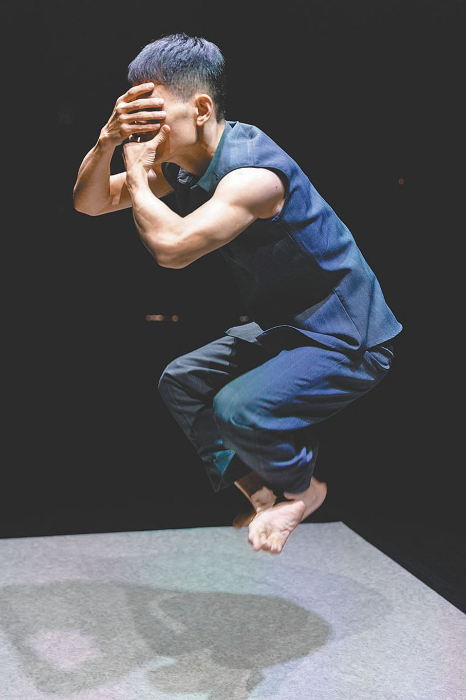 ●王丹琦呈現舞作《It's Not My Body Chapter 3.5》。