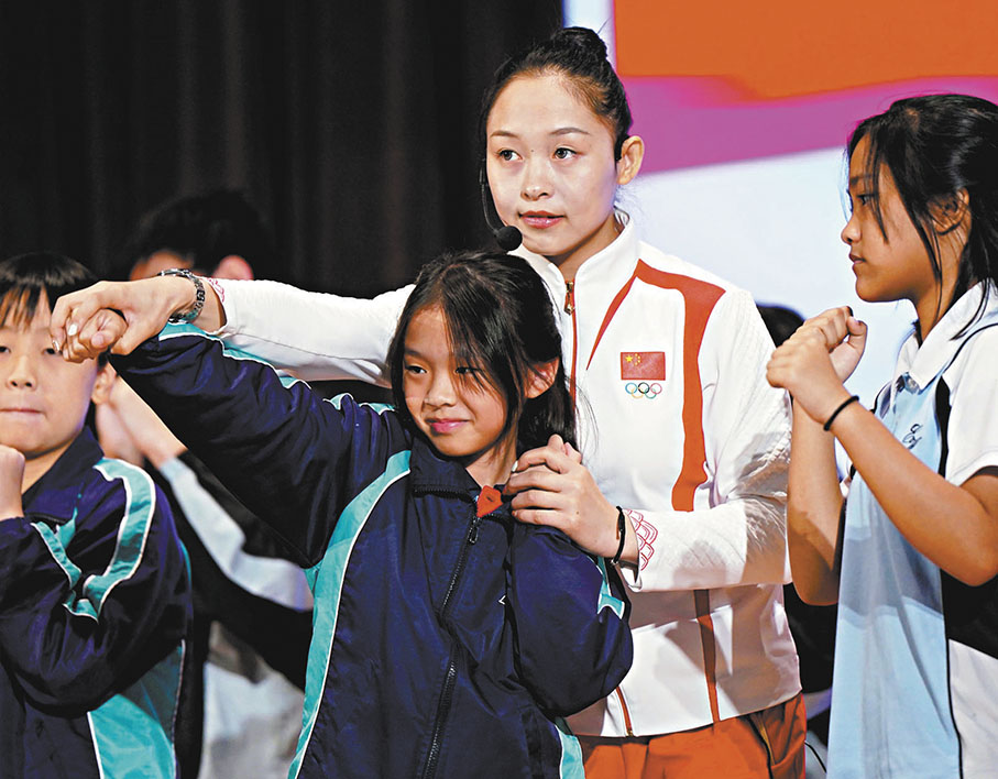 ●常園親自指導學生。