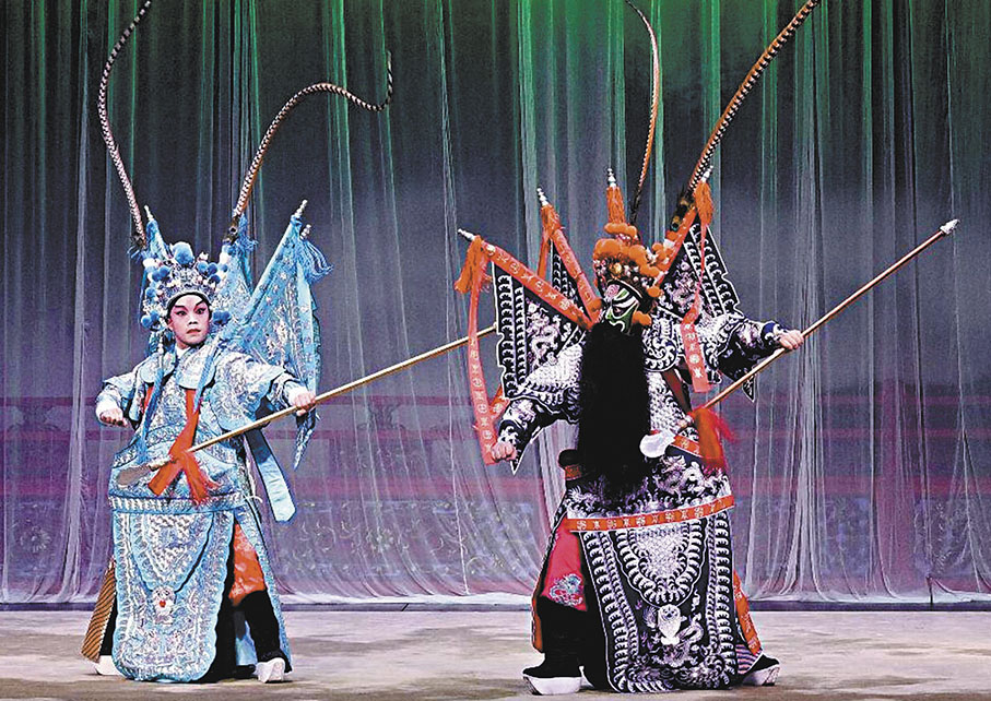 ●劍麟和吳立熙主演《三帥困崤山之追囚》。