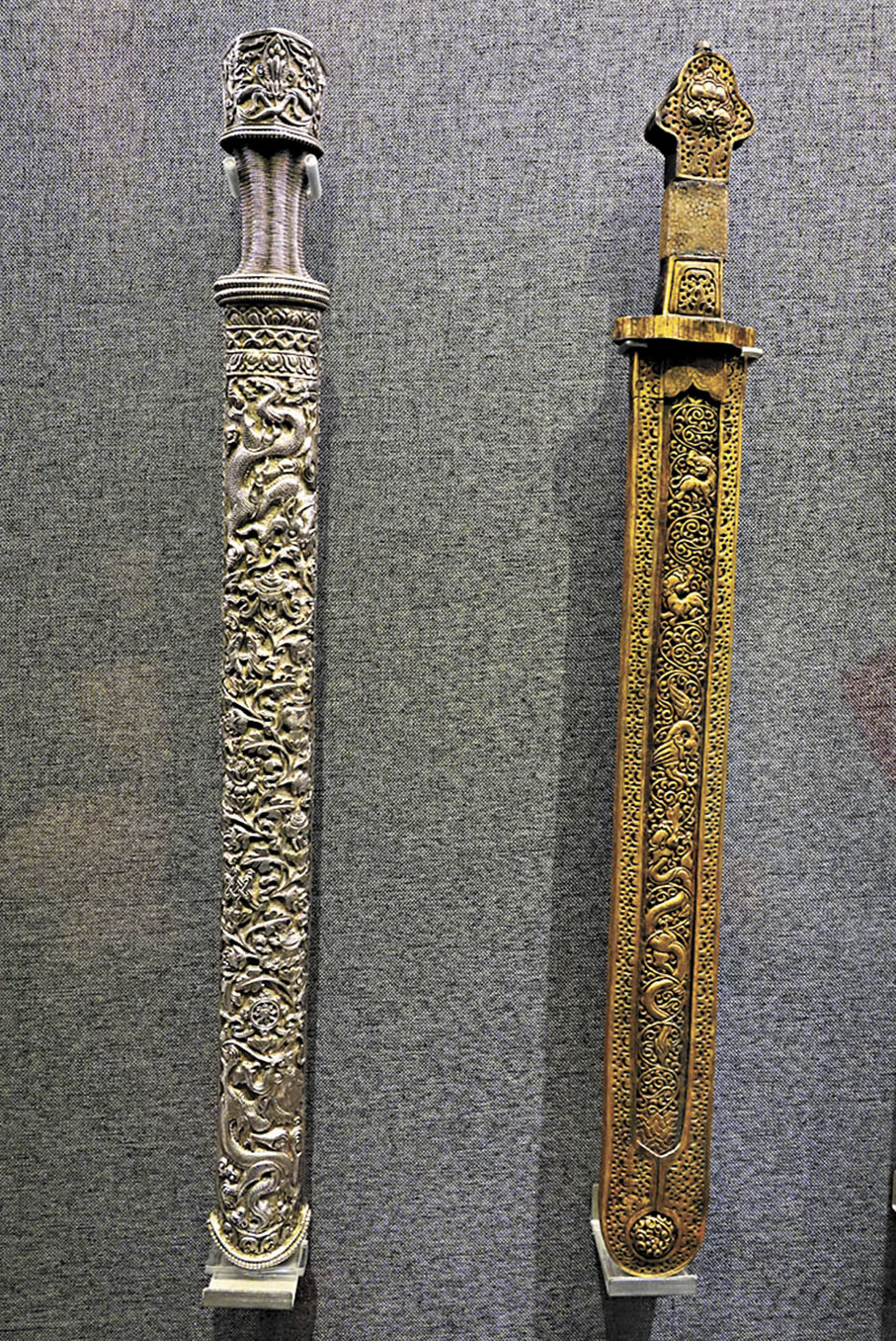 ●西藏十八至十九世紀間的劍及劍鞘紋飾受中原地區影響，有龍紋。