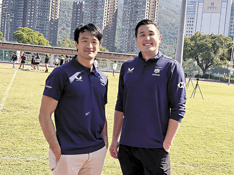 ●姚錦成（左）和前空手道代表唐焯彬一起策劃選拔日。