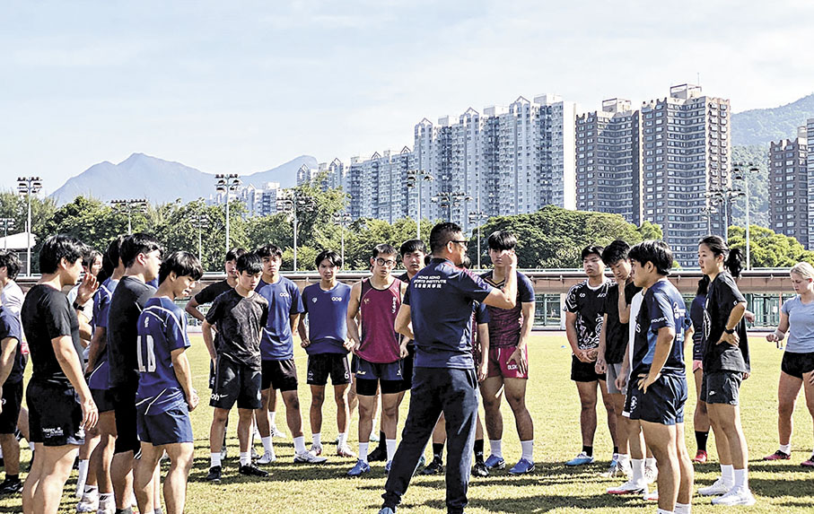 ●參與選拔球員聽從指示。