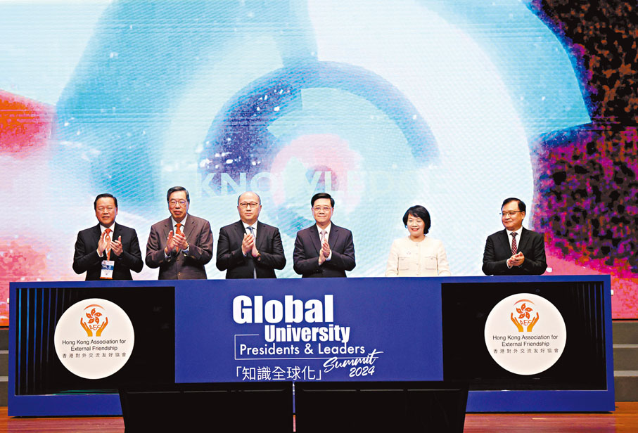 ●左起：雷添良、梁君彥、鄭雁雄、李家超、梁美芬、方建明。 香港文匯報記者萬霜靈  攝