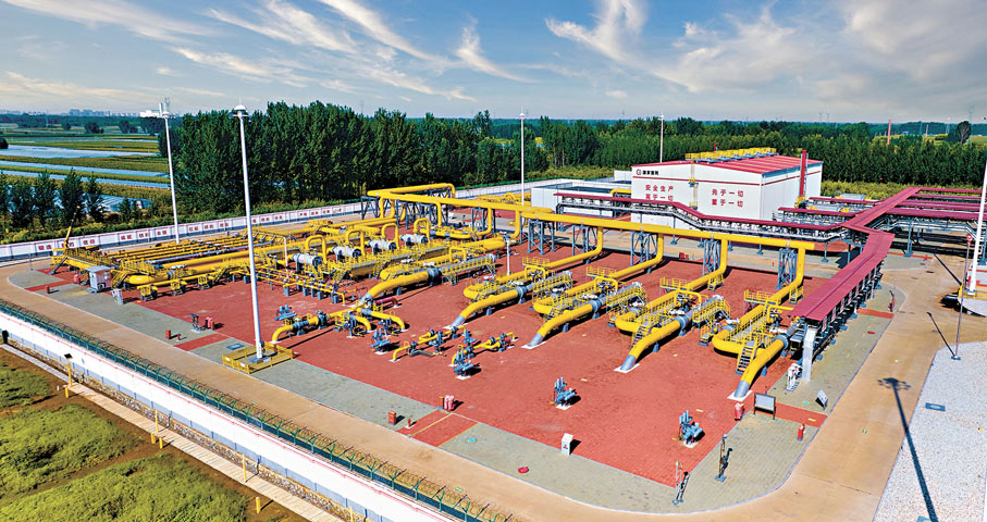 ●中俄東線天然氣管道工程2日正式全線貫通，年輸氣能力增至380億立方米。圖為中俄東線天然氣管道永清站。受訪者供圖